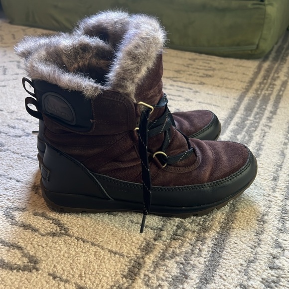 NWOT Sorel waterproof boots - Picture 3 of 6